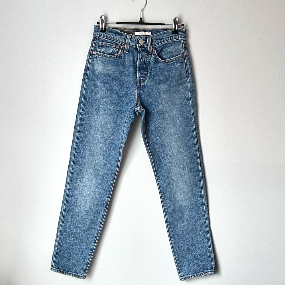 Levi’s Wedgie High Rise Jeans | Size 24 | Medium Wash | Y2K 90s